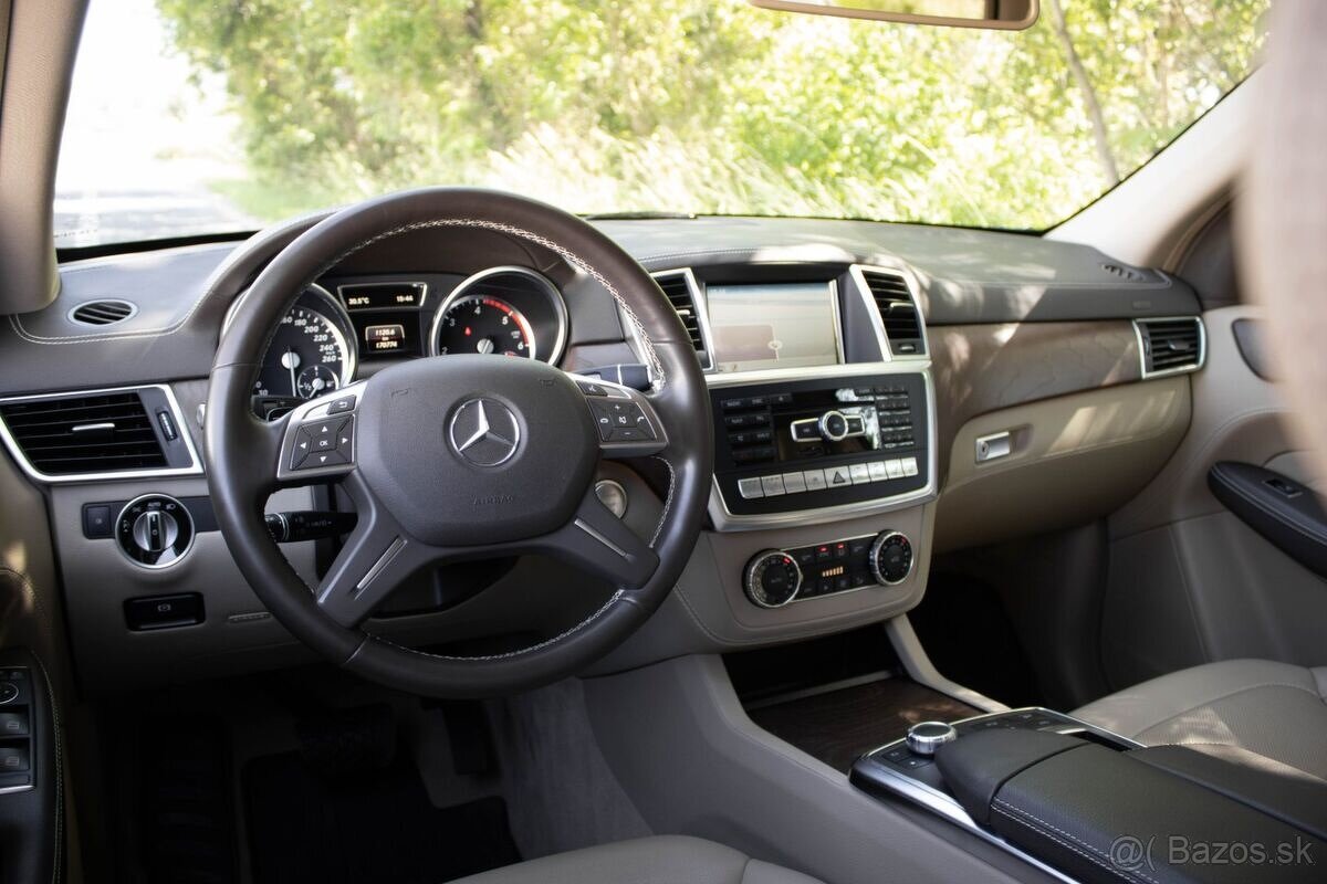 Mercedes-Benz ML 350d - 9