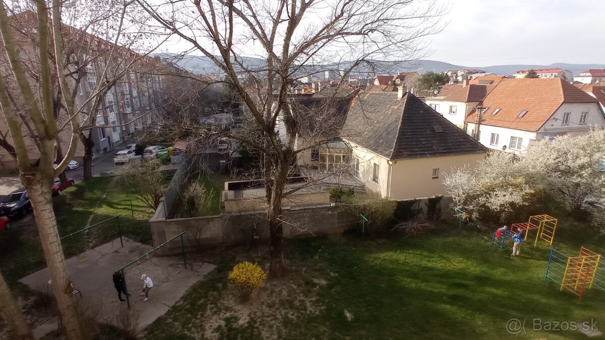 Prenájom 3-izb. zariadený byt - oproti Polusu – foto 9