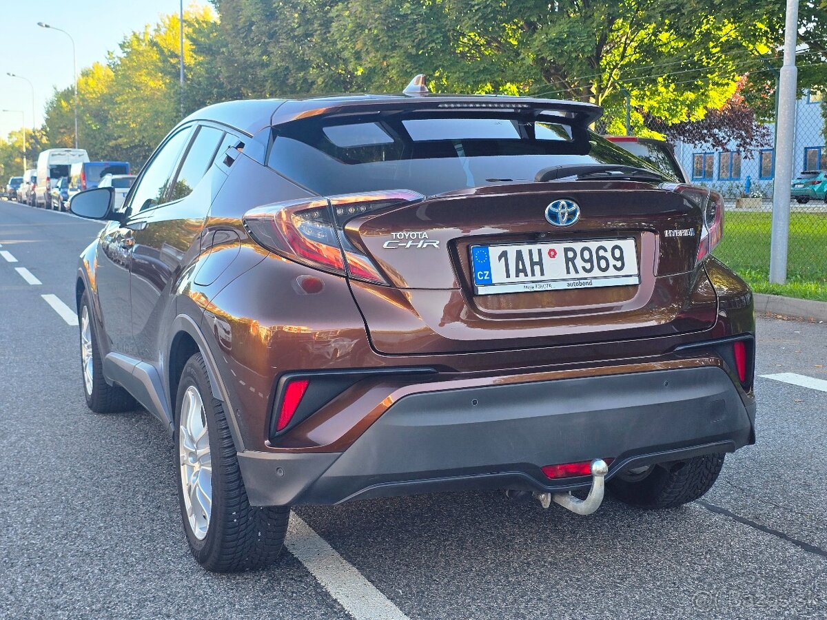 Toyota C-HR hybrid - 9