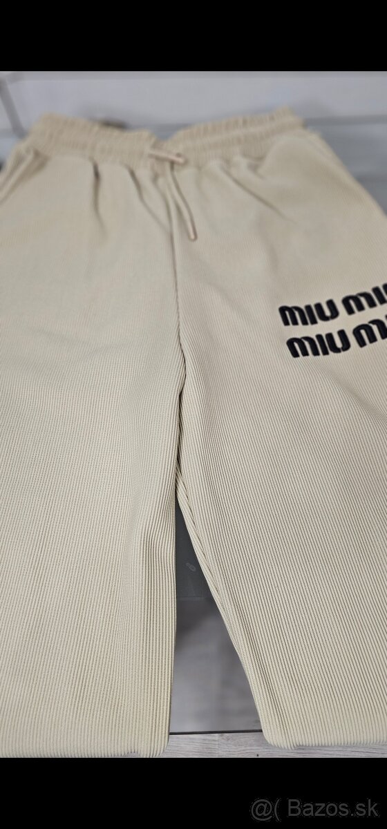 Tepláková súprava Miu - 9