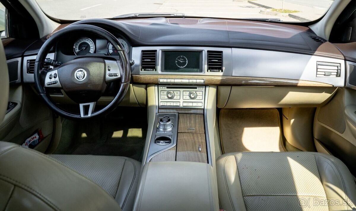 Jaguar XF 3.0 V6 + LPG - 9