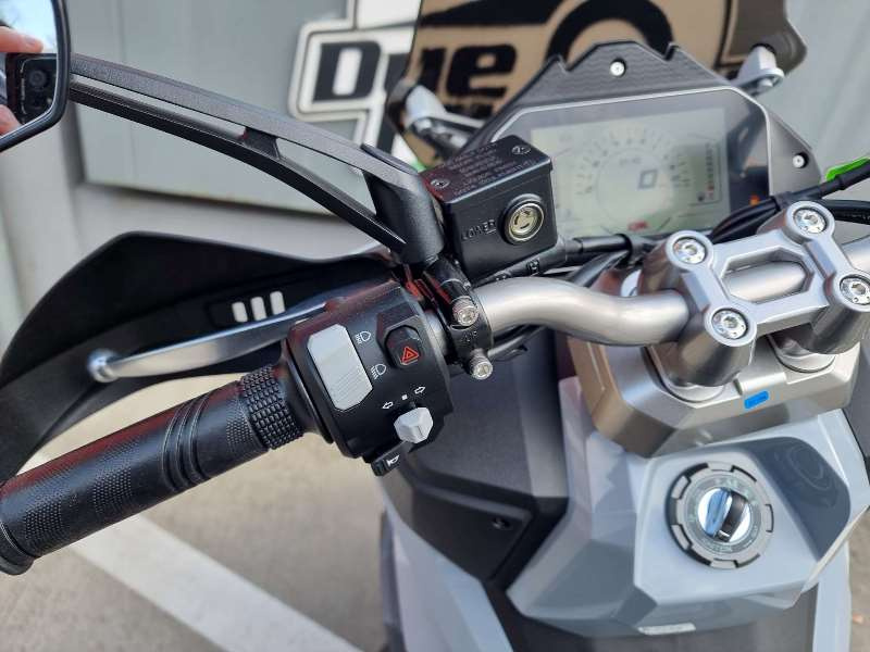 SYM ADX 300 ABS TCS (R3) - 9