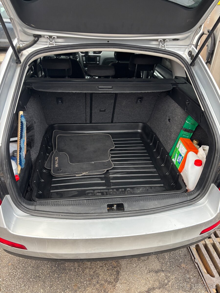 Škoda Octavia Combi 1.6 TDI - 9