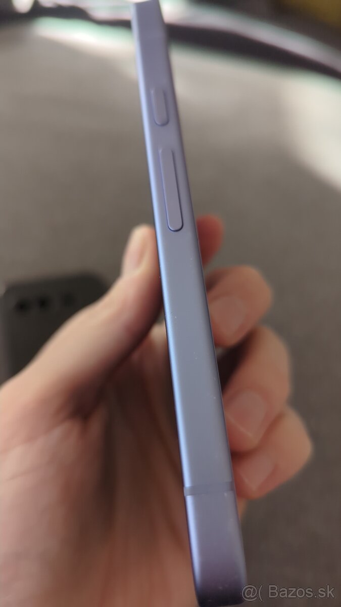 Google Pixel 9a 8 GB / 128 GB Iris - 9