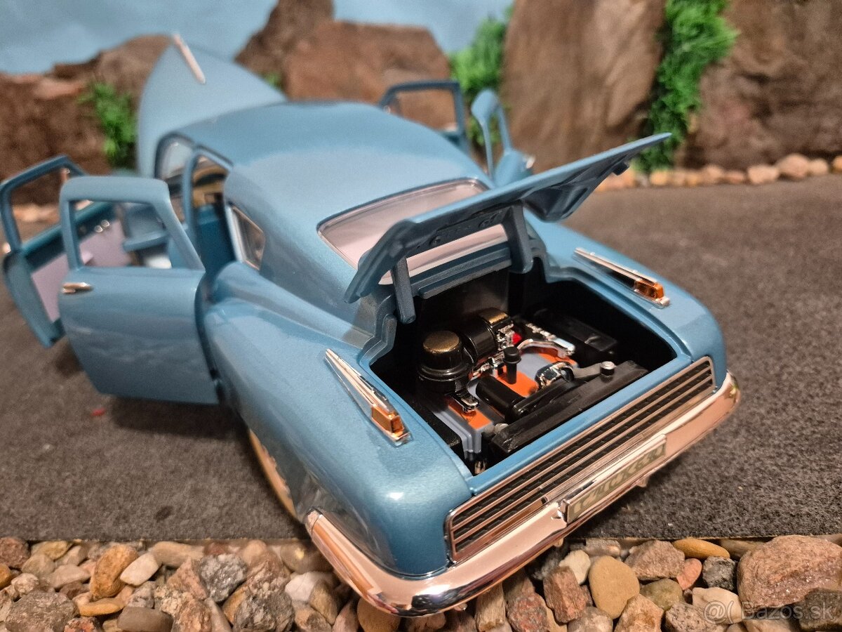 Prodám model 1:18 Tucker Torpedo 1948 - 9