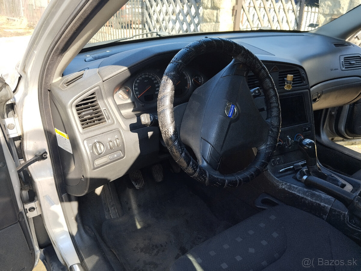 VOLVO S60 2,4D 2001 - 9