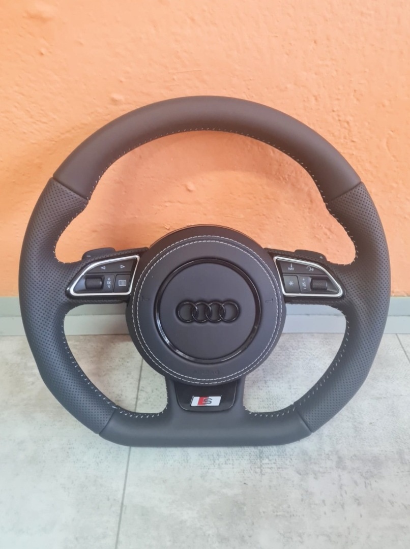 AUDI MULTIFUNKCNY VOLANT S AIRBAGOM A PADLAMI, biela niť - 9