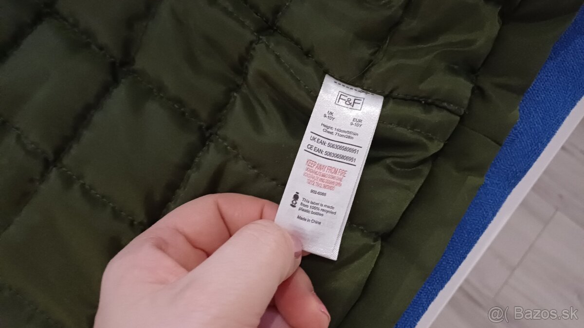 tmavozelená vetrovka - 9