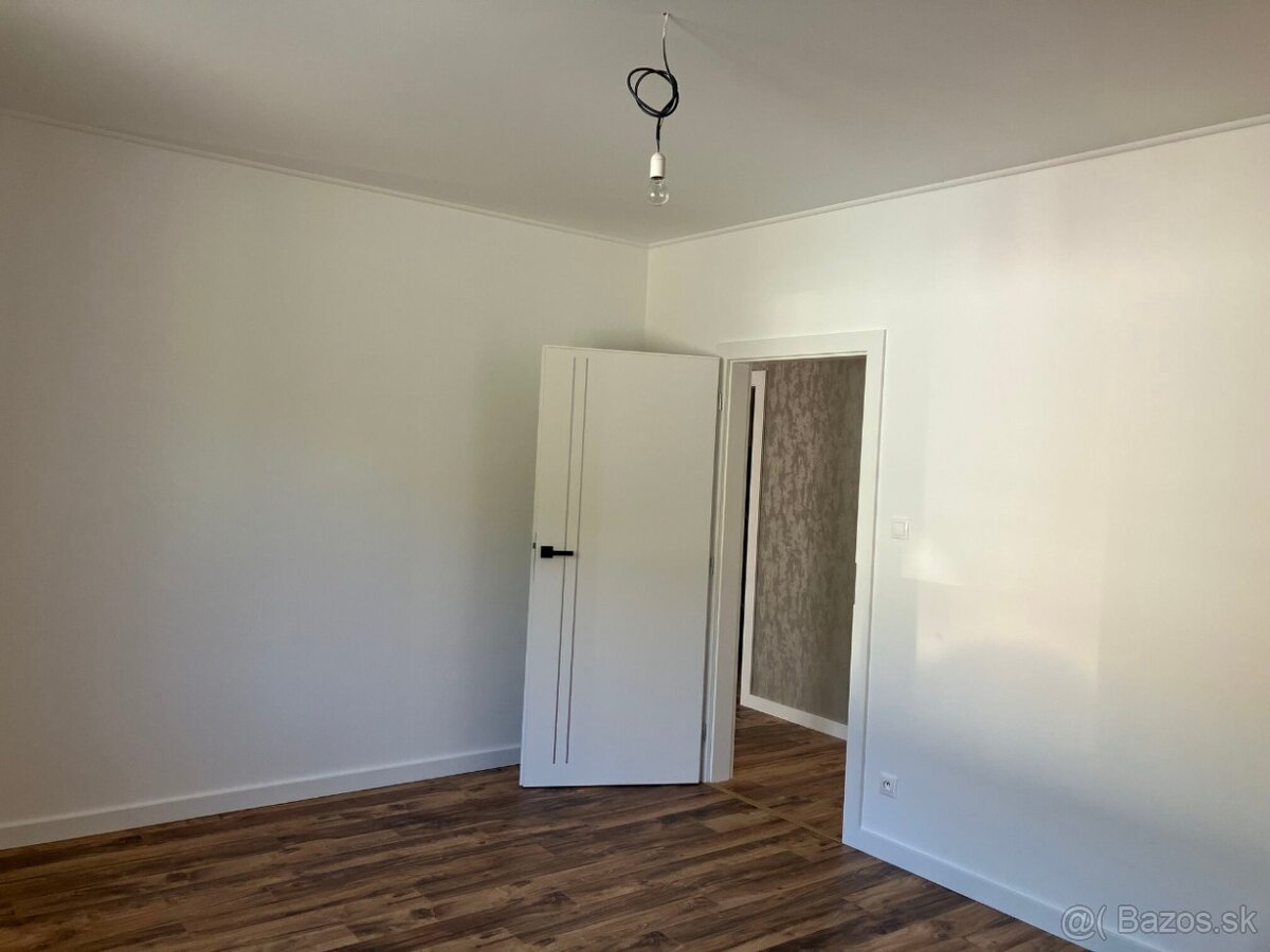 Nízkoenergetický veľkometrážny rodinný dom na kľúč - 9