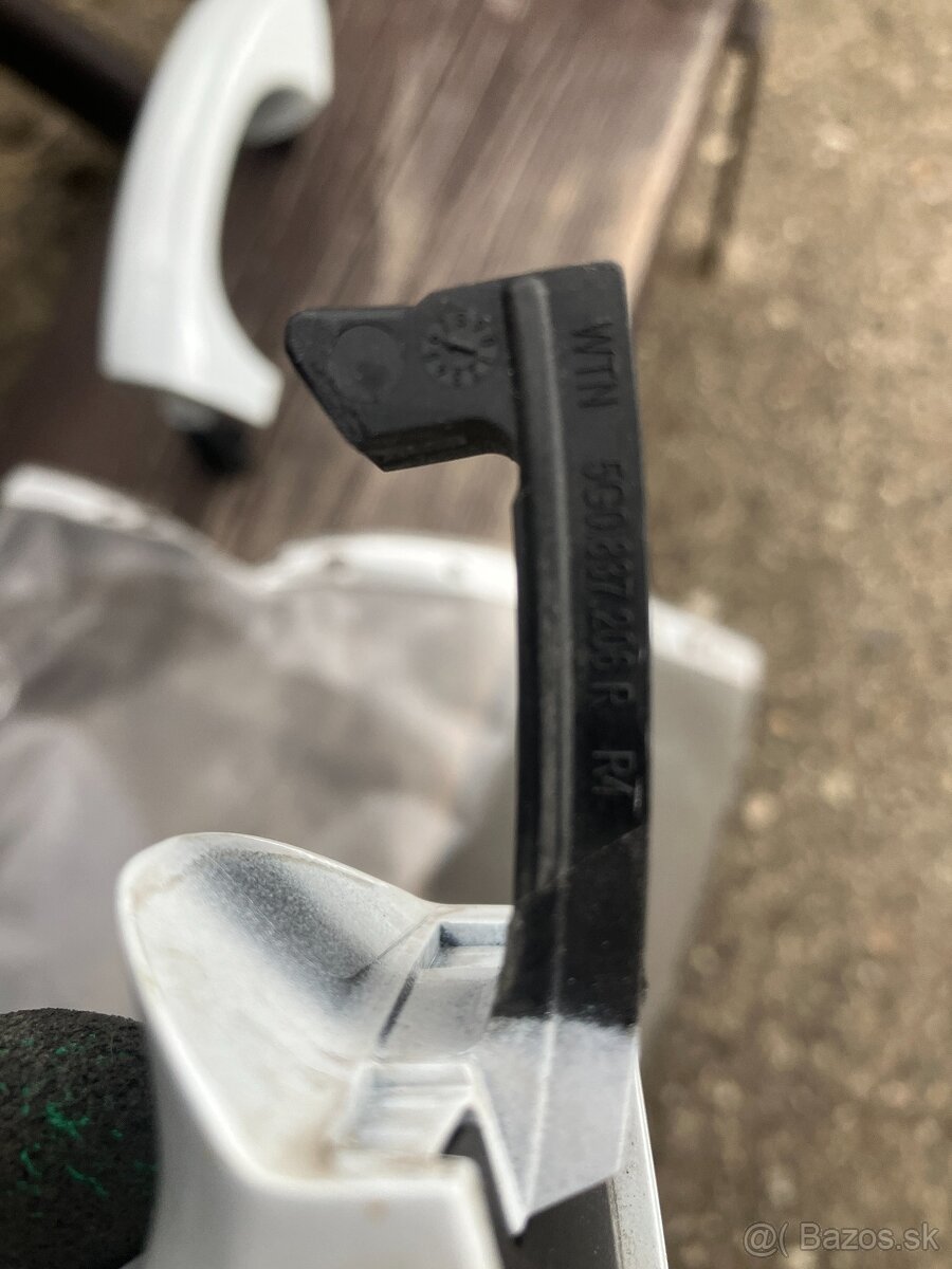 vnejsi klika dveri leva strana VW - 9