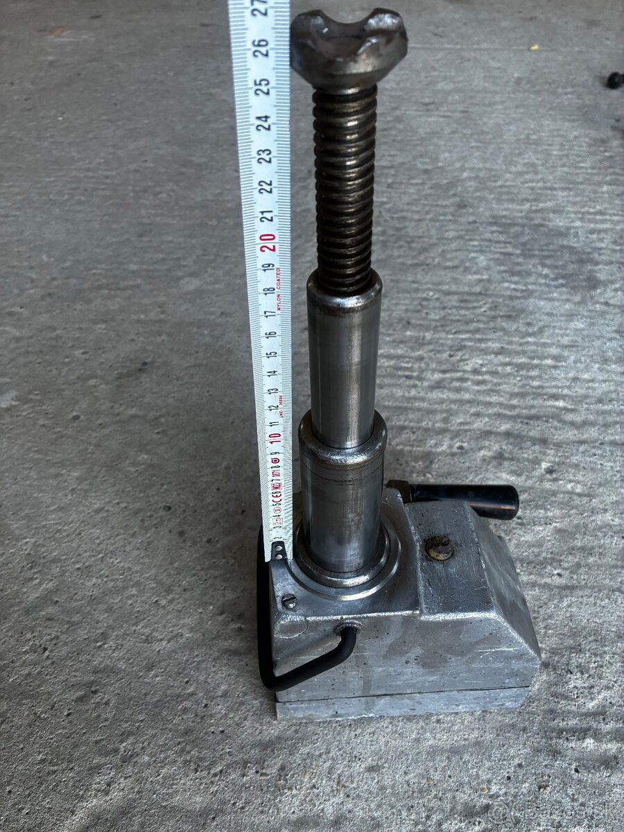 Zdvihák / Hever - 9