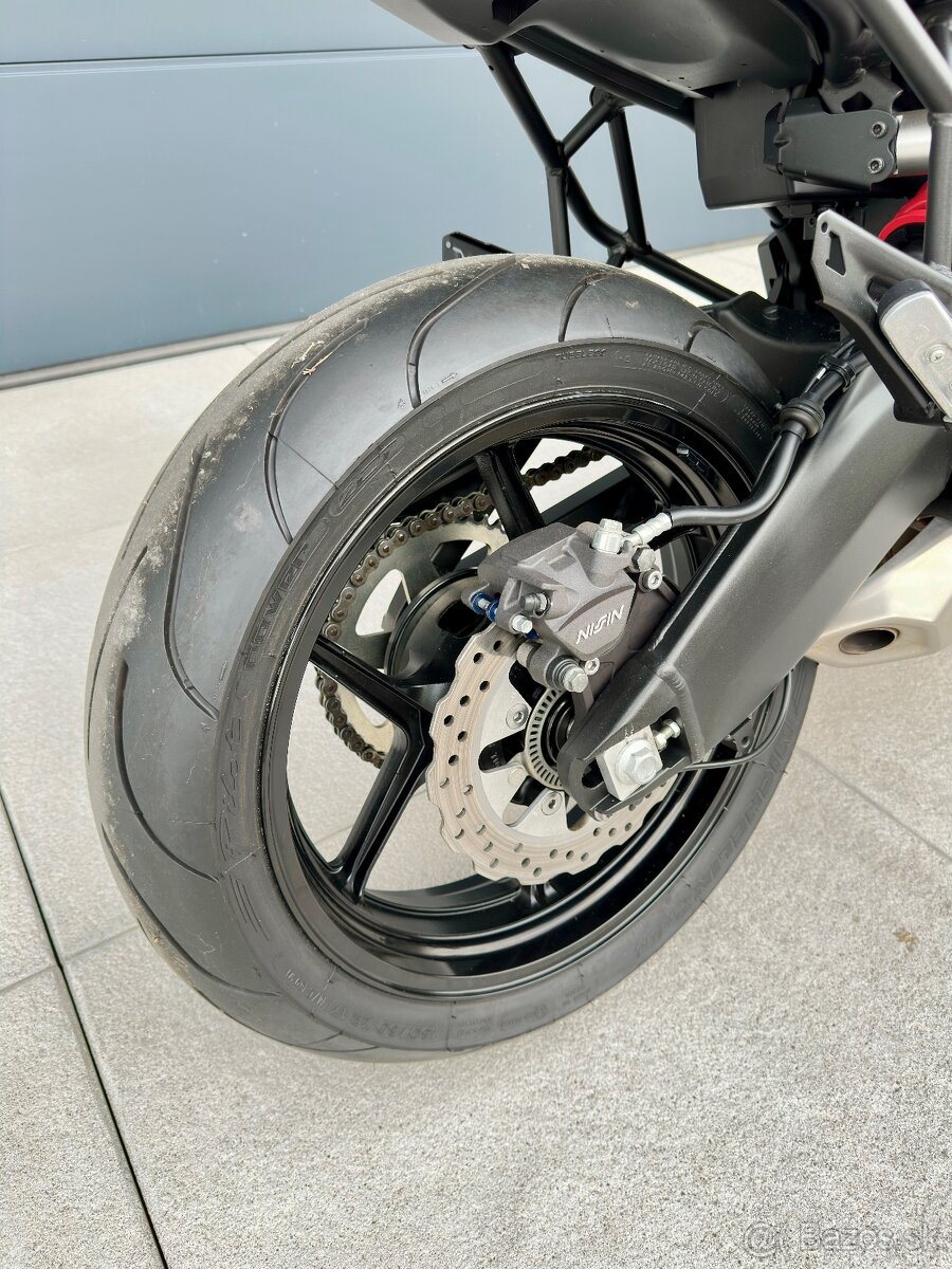 Kawasaki Versys 650 - 9