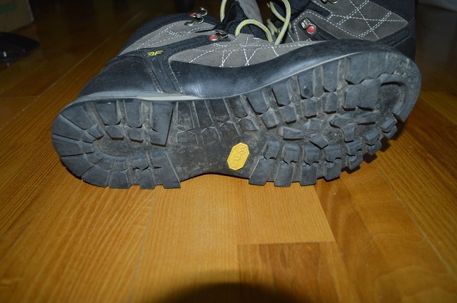 predam turisticke topanky SALEWA - 9