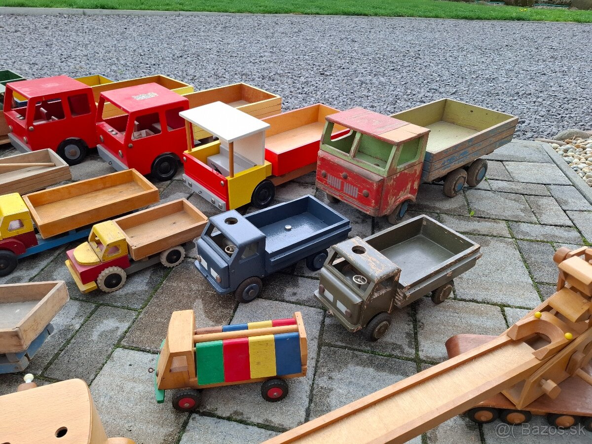 Staré drevené hračky - 9