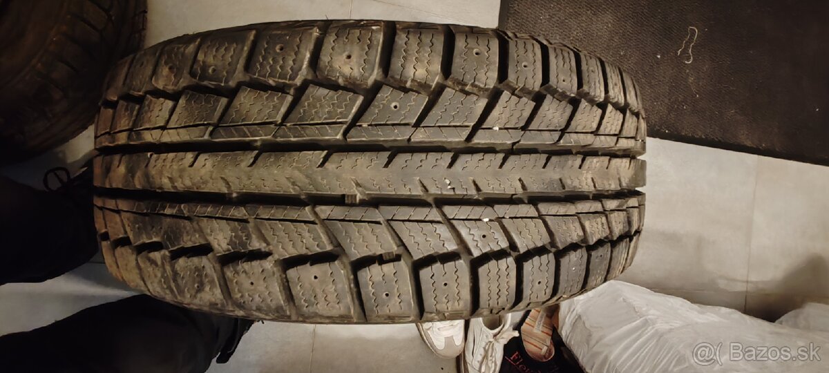 Predám zimné pneumatiky 205 55 r16 - 9