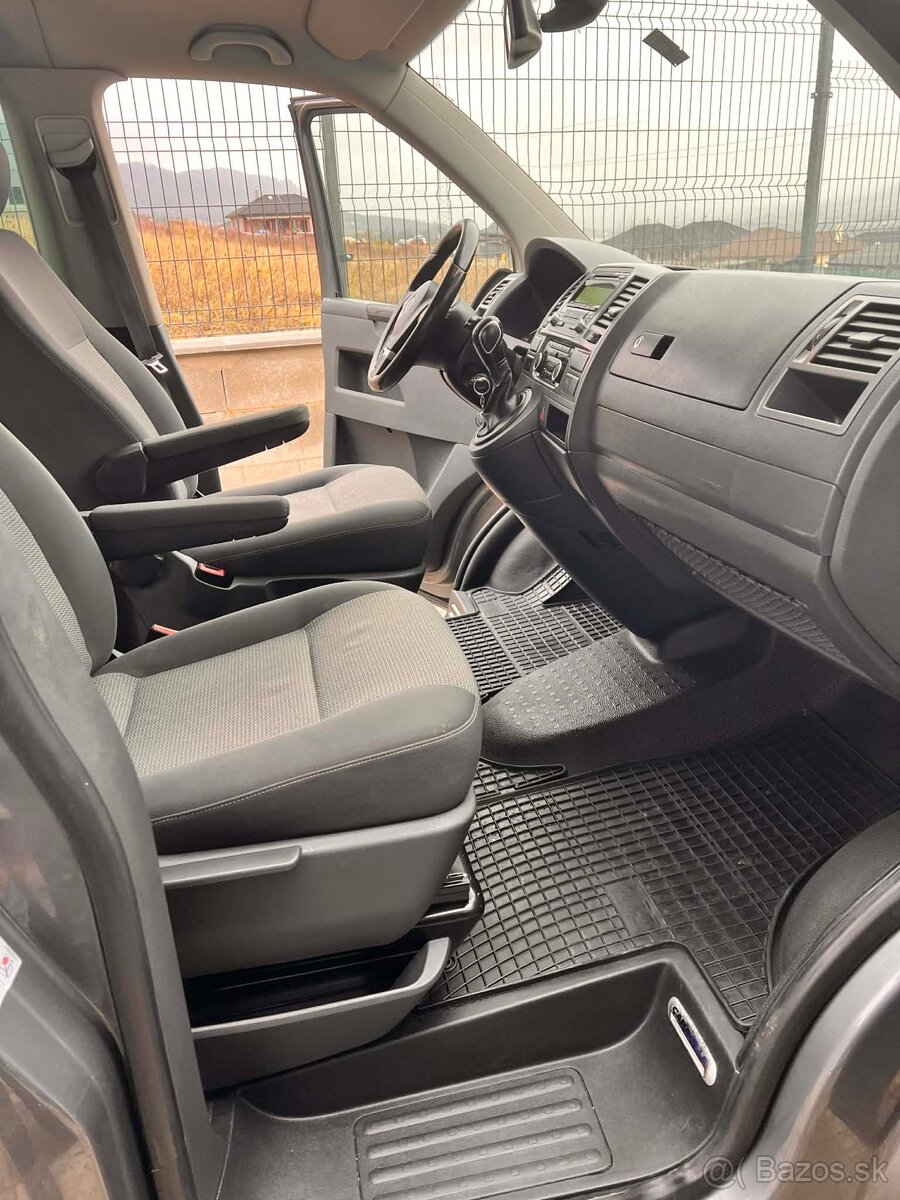 Volkswagen T6 Caravelle Combi - 9