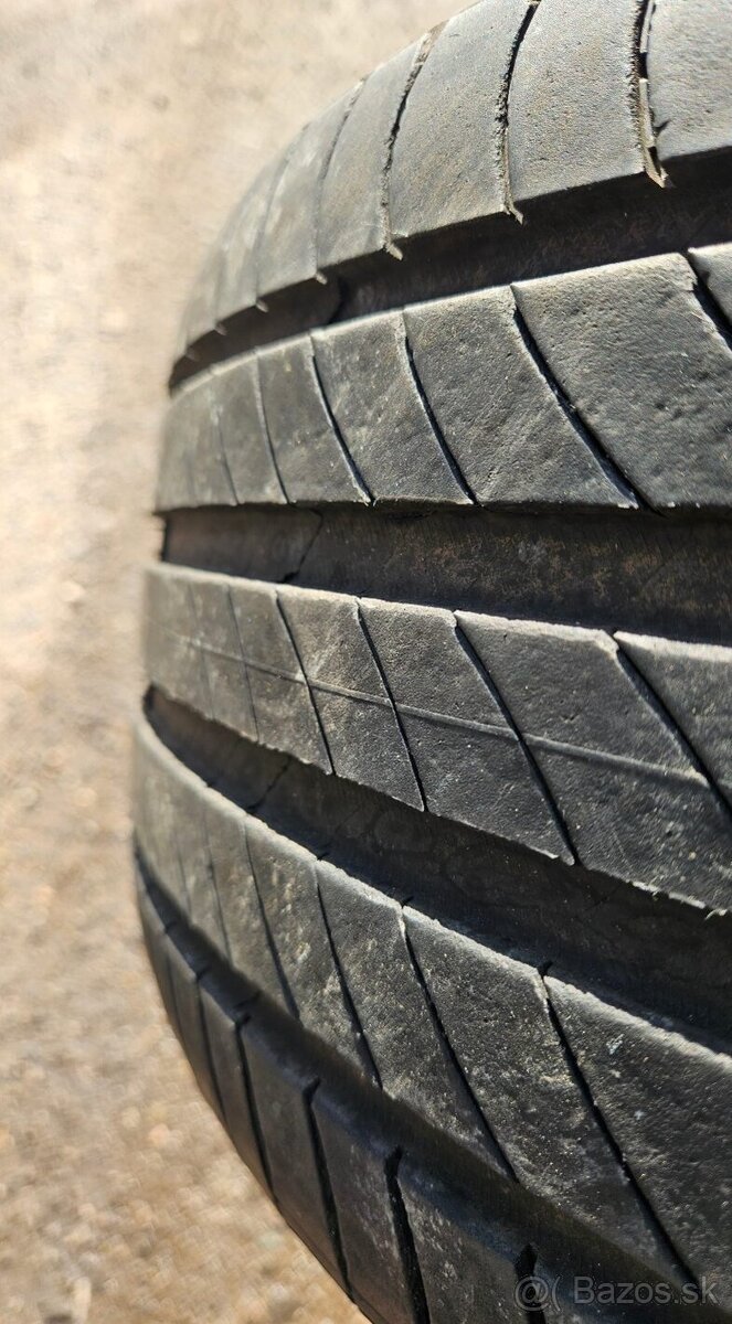 Originální Audi R18 8J ET39 – kvalitní Michelin – - 9