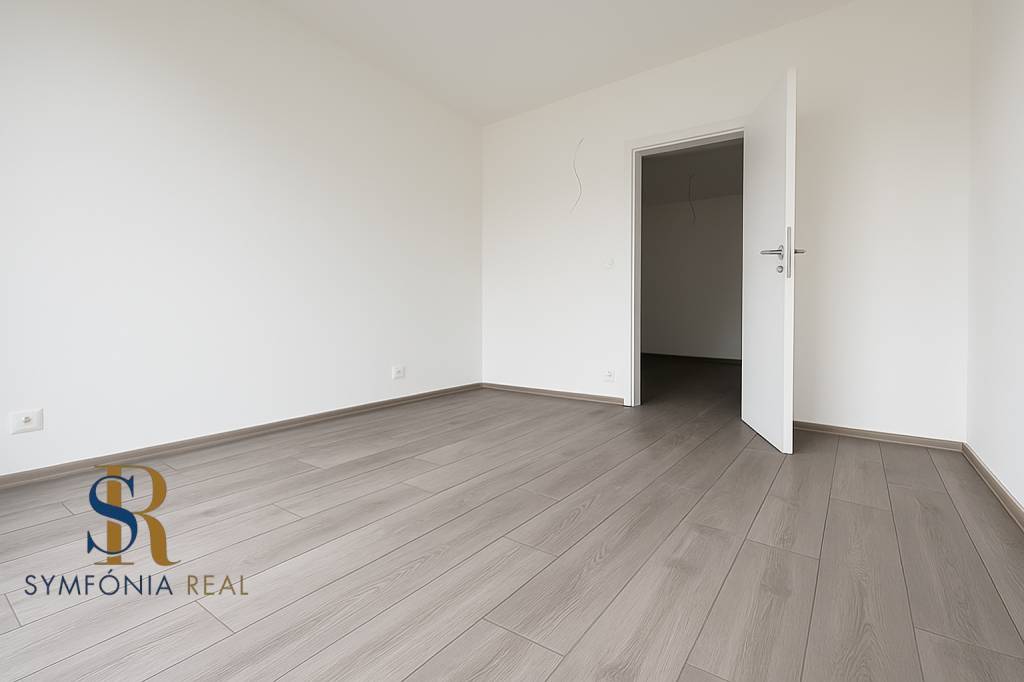 Moderný 4-izbový dom v tichej lokalite Šale – bez rezervačne - 9