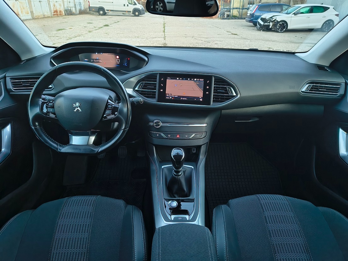 2021_PEUGEOT 308 combi HDi130_8129€ netto_ZÁRUKA_ - 9