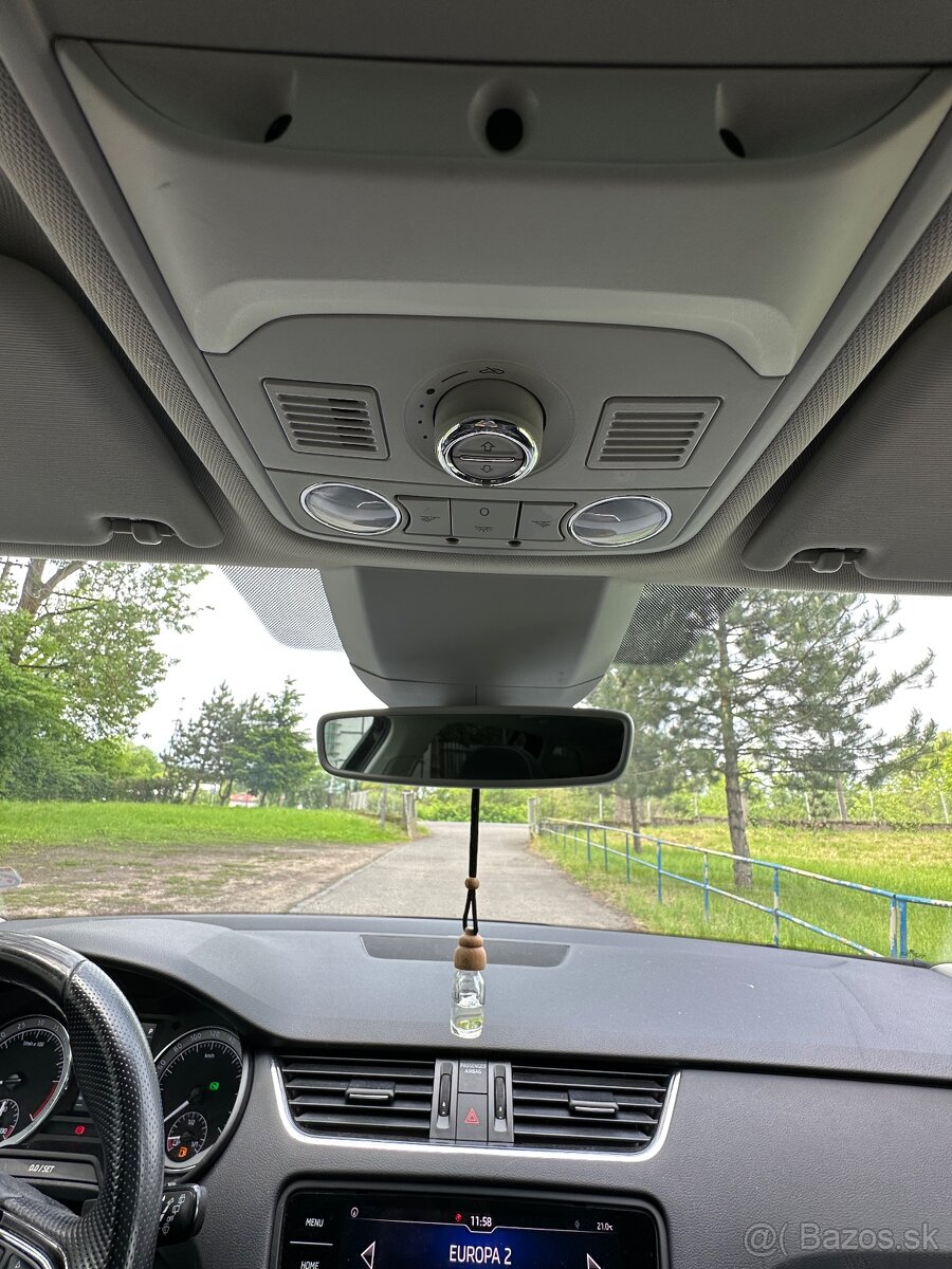 Škoda Octavia 2.0 TDi combi, výbava style+, panoráma - 9