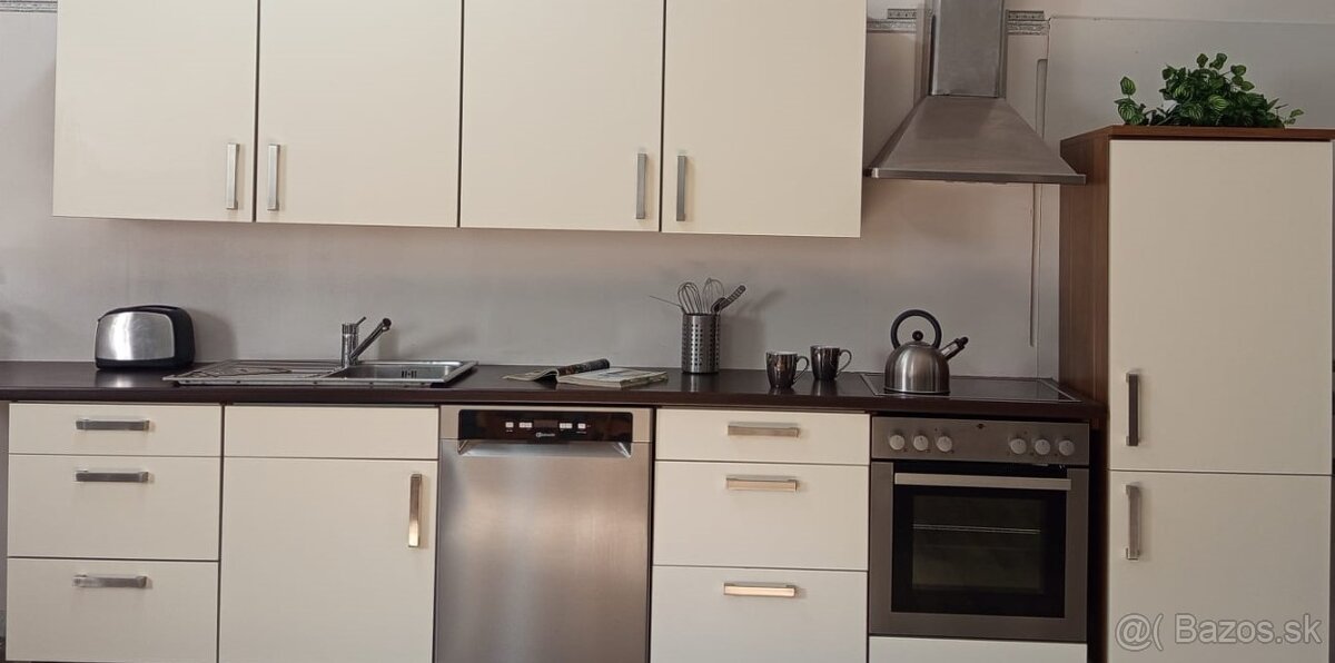 Svetlá moderná kuchyňa PAOLA - 9