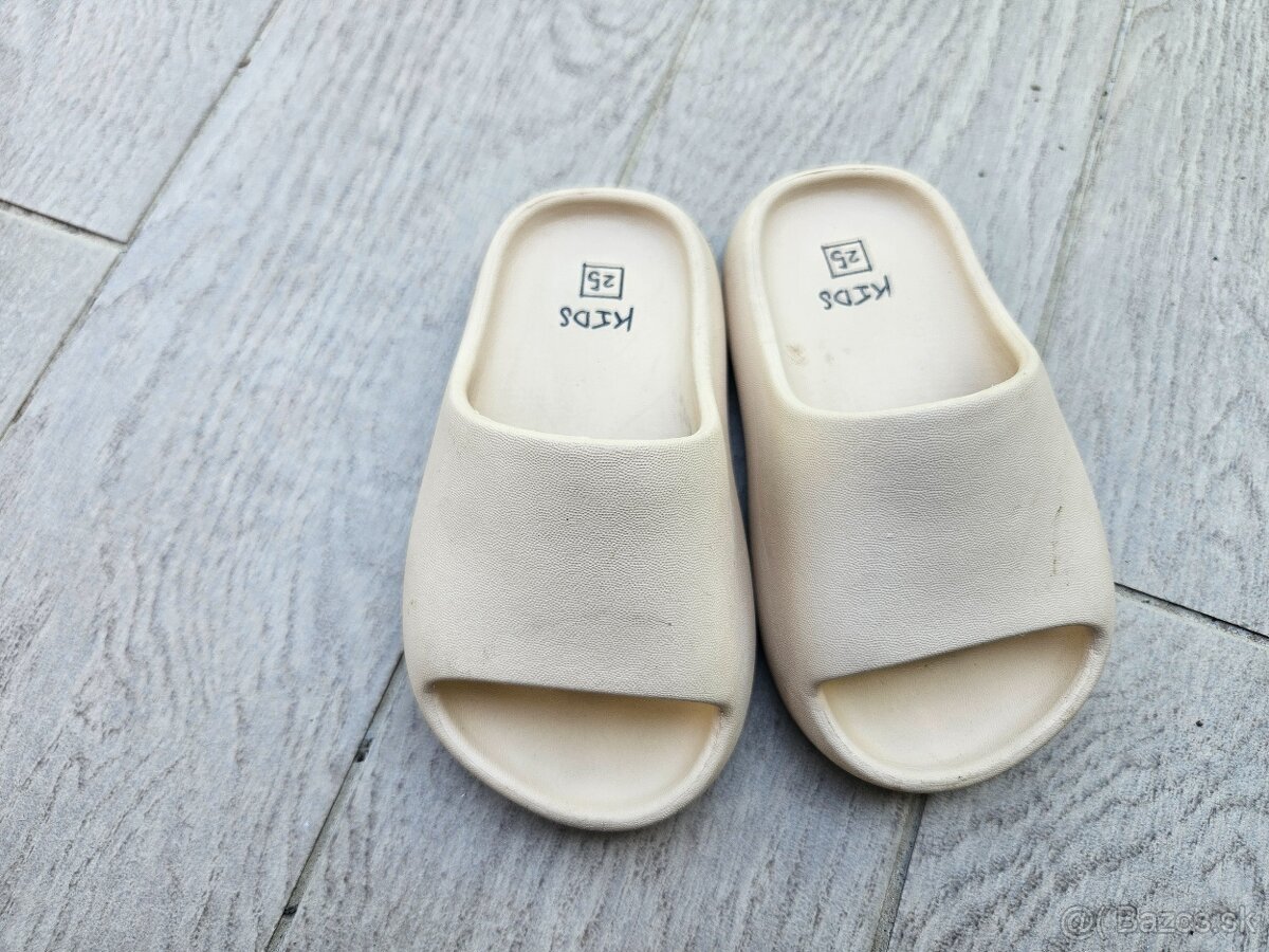 Detske slapky, sandale, crocsy - 9