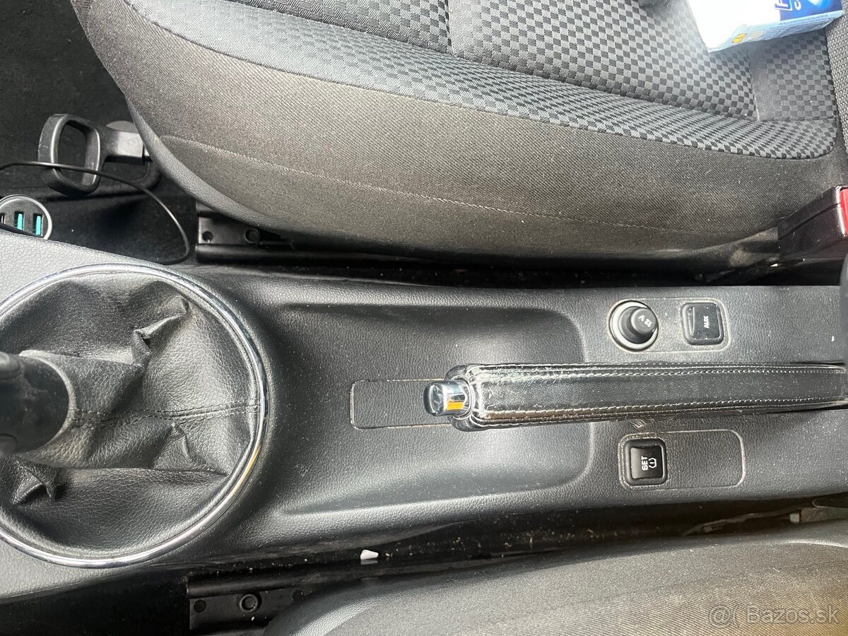 Škoda Fabia Combi 1.6 TDI 90k Elegance - 9