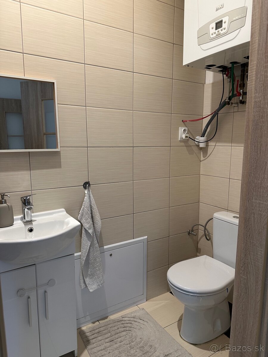 3 izbový byt Hlohovec Železničná ul. - 9