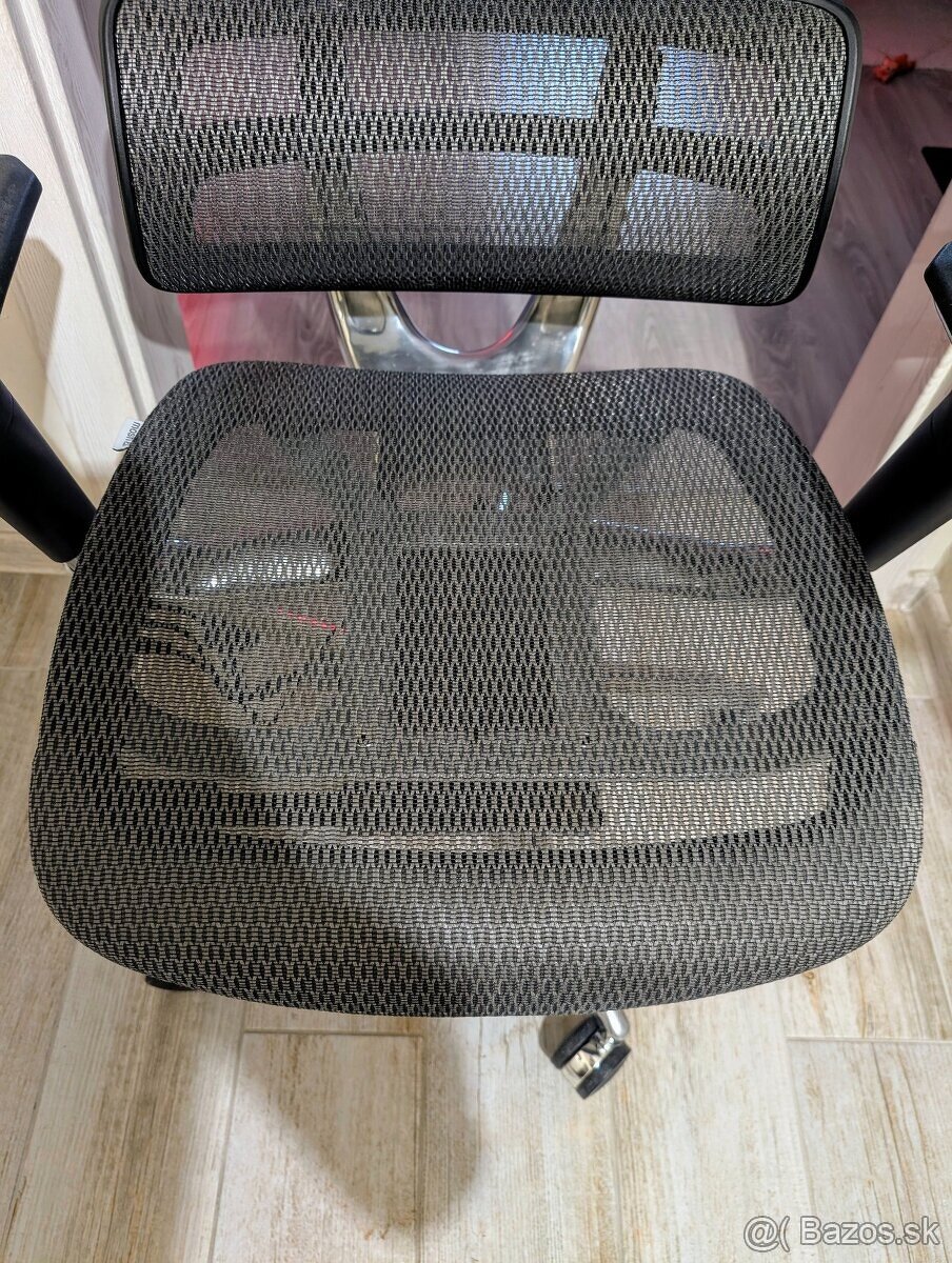 Predám luxusnú kancelársku stoličku Mosh Airflow 801 - 9