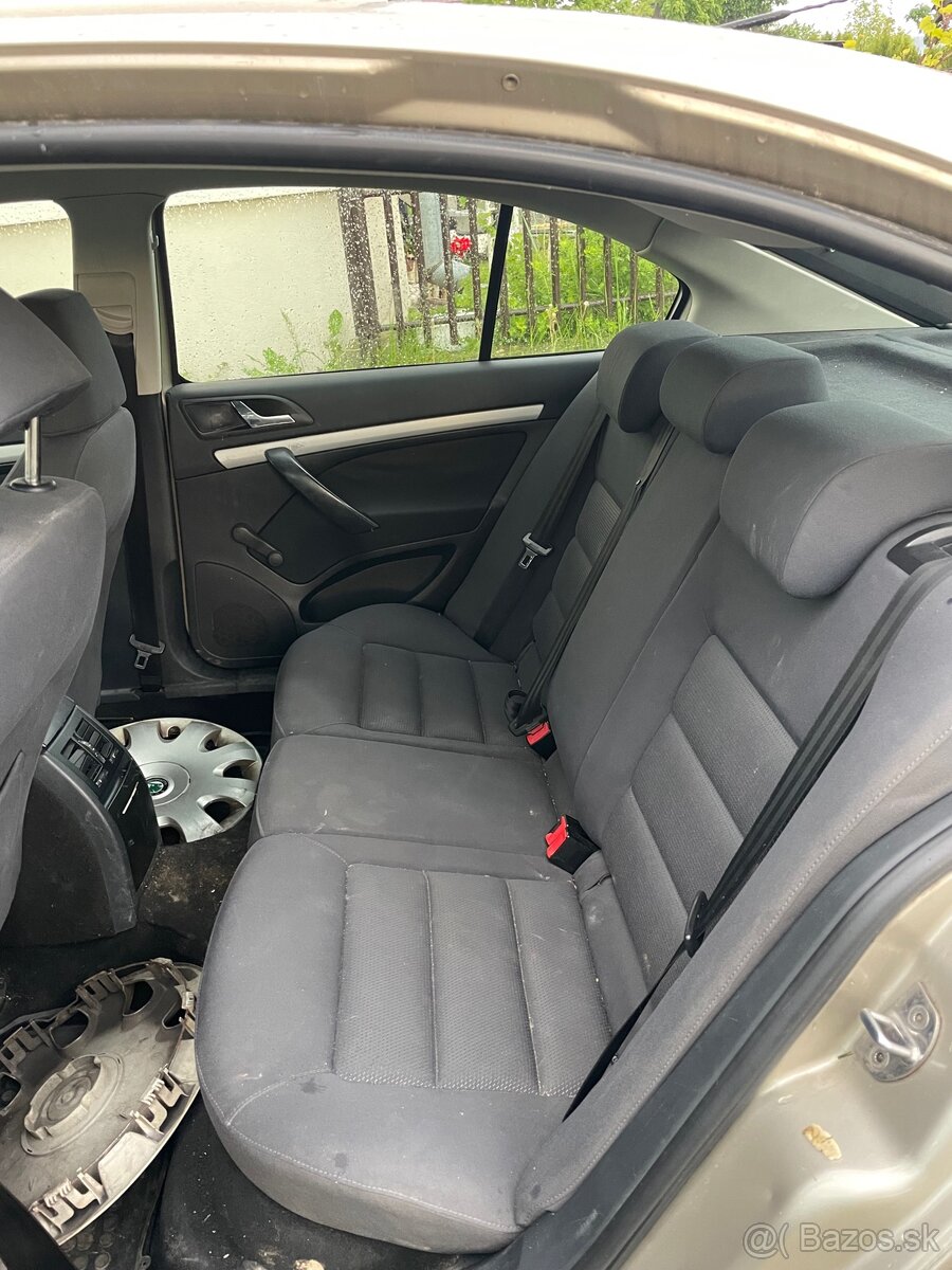 Rozpredam Škoda Octavia 2 - 9
