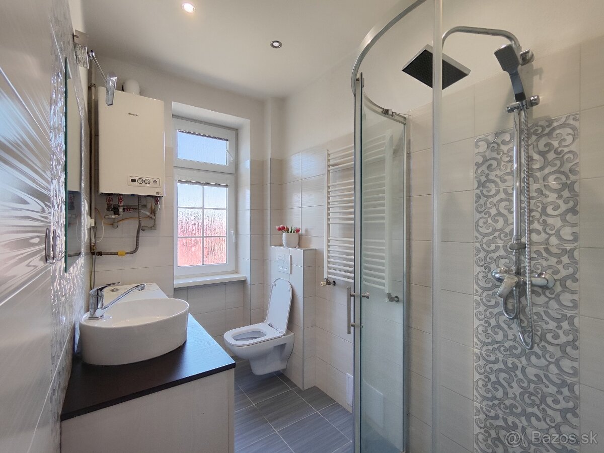 Na predaj: Moderný 2 izbový byt v centre Lučenca - 9