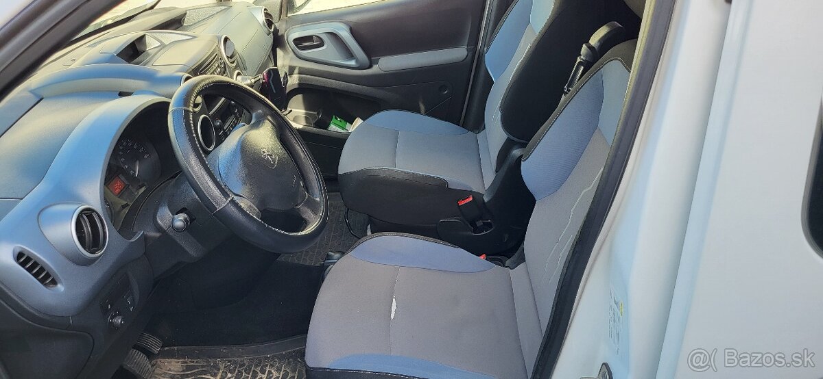 Predám Peugeot partner Tepee - 9