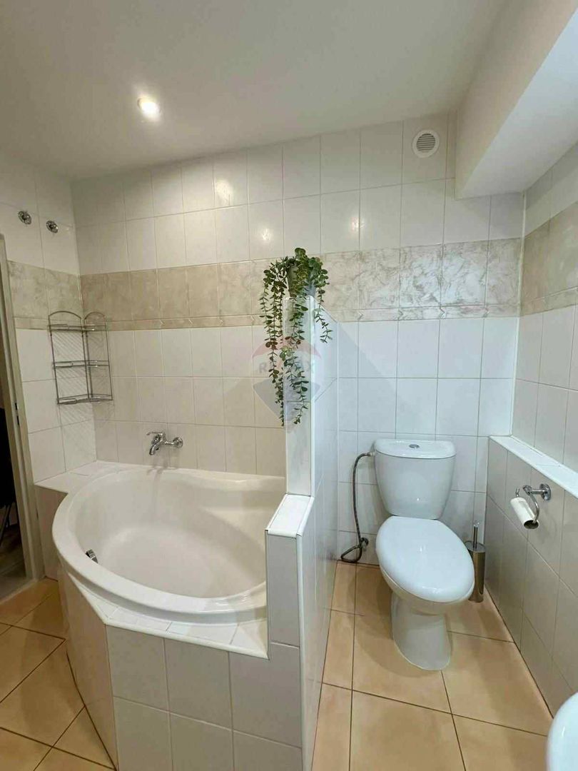 =RE/MAX= ponuka na prenájom útulný 2-izbový byt v centre Tr - 9