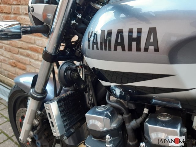 Yamaha XJR1300SP - 9