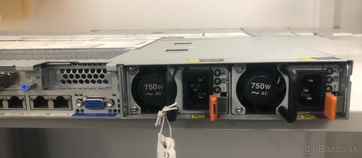 Server Lenovo System x3550 M5, 40 CPU, 384 GB RAM - 9