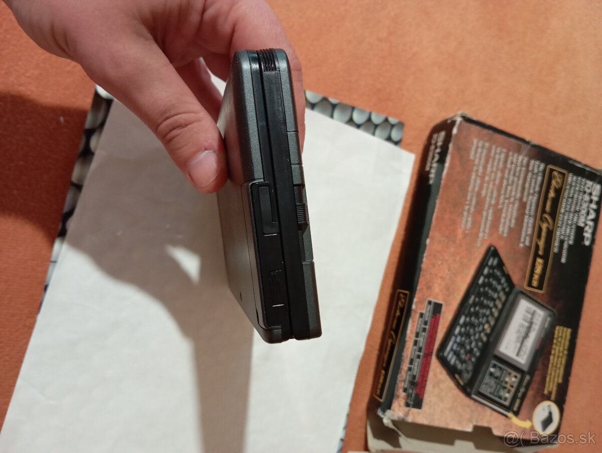 Sharp elektronický organizer - 9