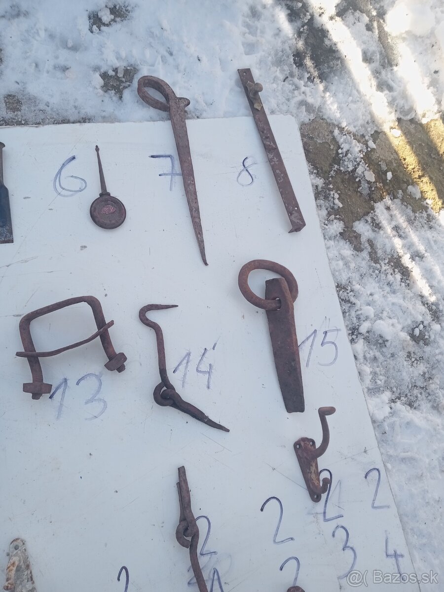 Staré drobnosti na dekoráciu - 9