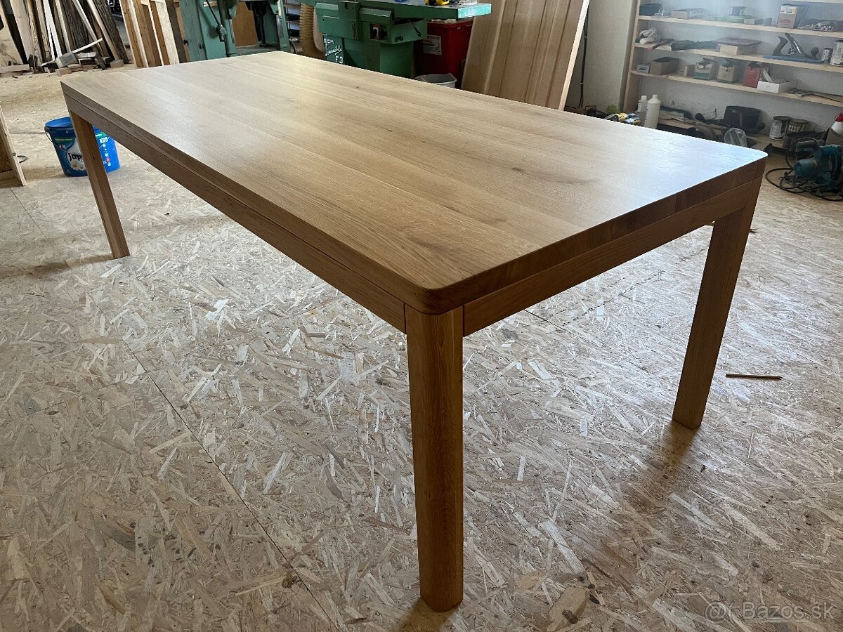 Drevený dubový jedálenský stôl - 9