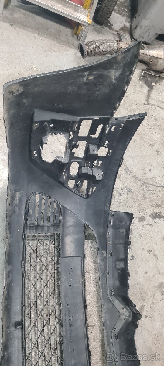 predný nárazník na citroen c4 picasso, 2000998
- 9