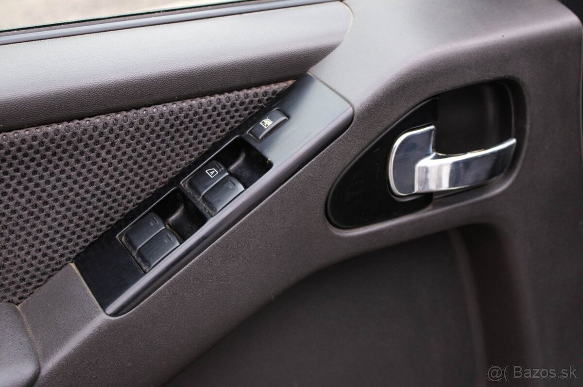 Nissan Navara DoubleCab 2.5D XE - 9