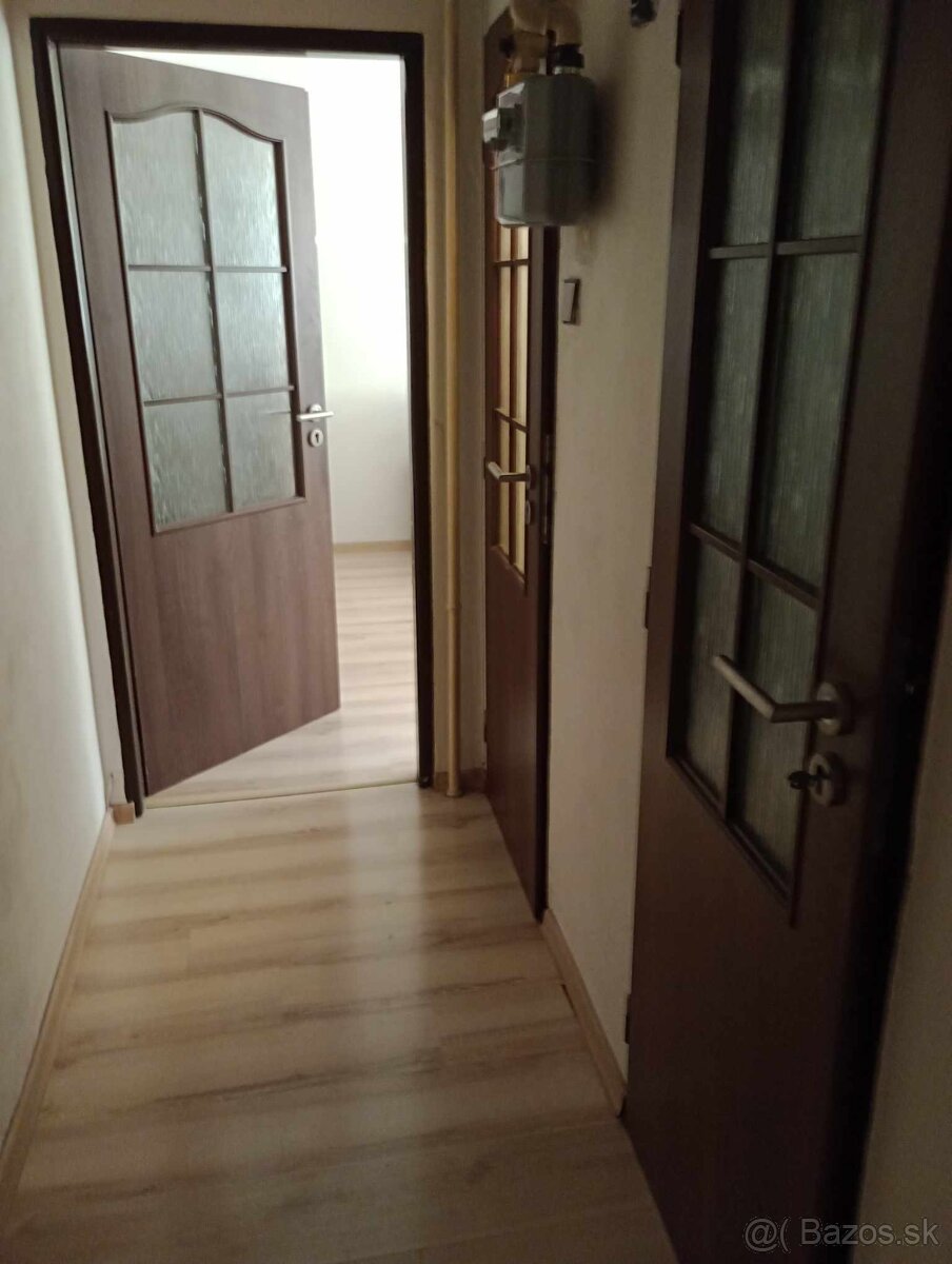 Na prenájom 1 izbový byt v meste Prievidza. - 9