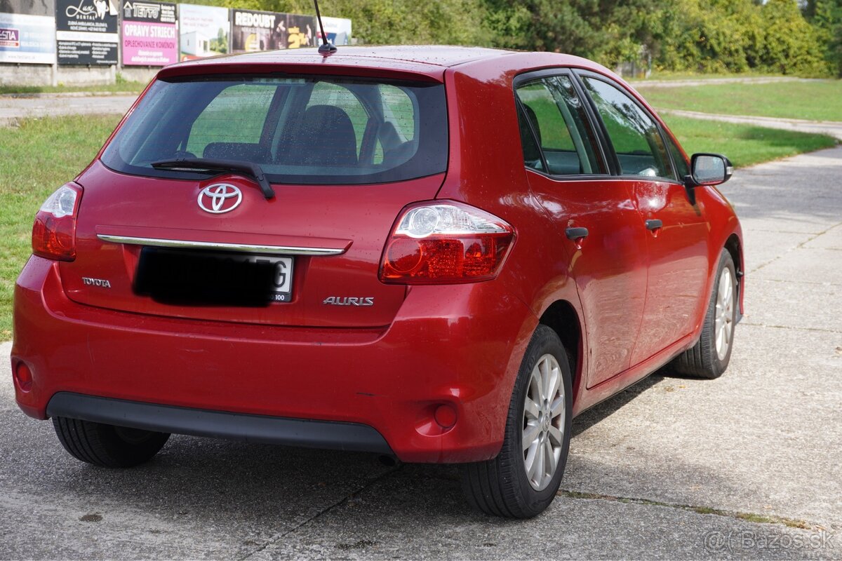 Predám Toyota Auris - 9