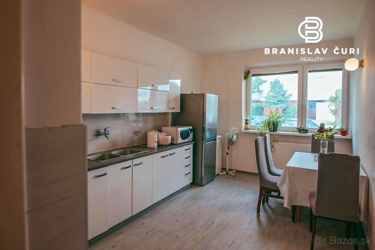 Predaj, RD, 3 izbový, P. Jilemnického, 100 m2 užit. plocha, - 9