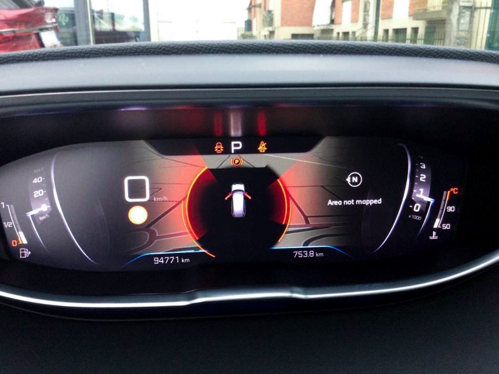 Peugeot 5008 2.0 HDi 180k • 8/2022 • 7. miestne • - 9