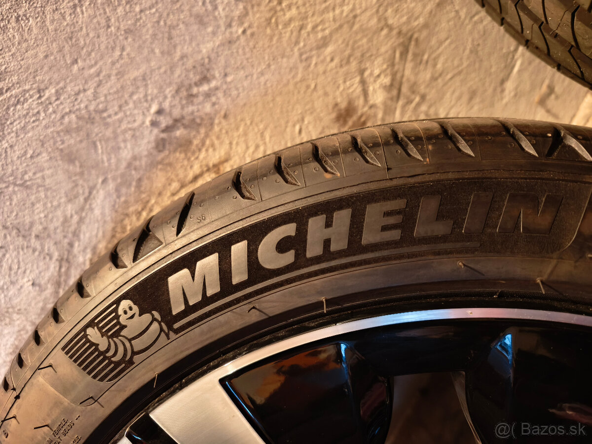 NOVÁ SADA - Mercedes C W206 - 18" letná dvojrozmer - 9