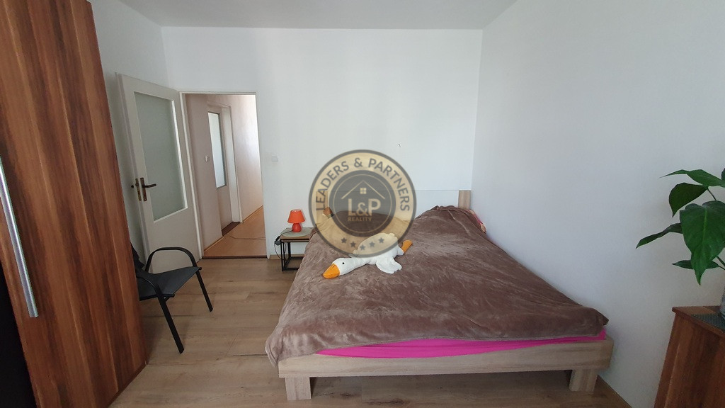 PREDAJ: 3 izb. byt 77 m2 s 2 balkónmi Slnečnica Novomeského - 9