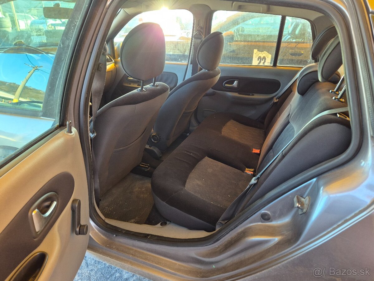 Renault Thalia 1.2 16V Expression - 9