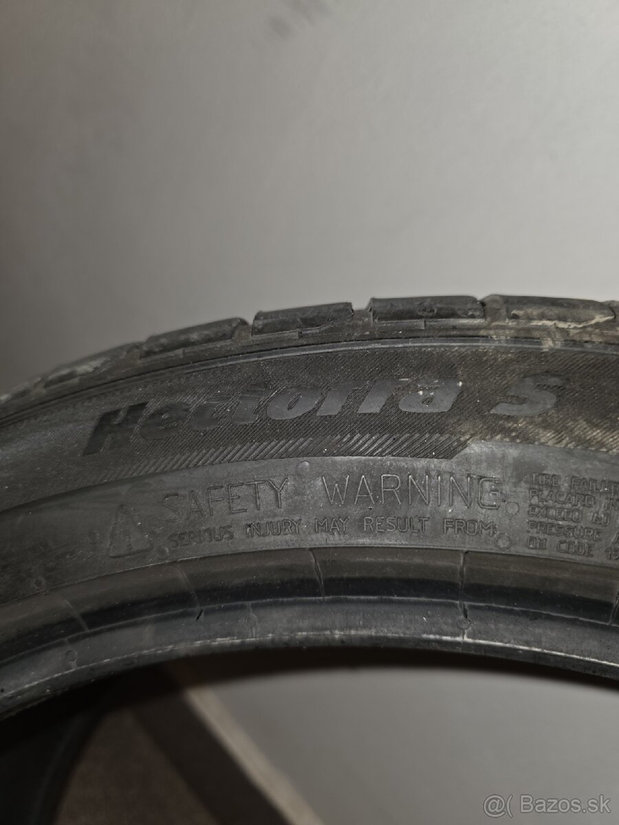 Letné pneu 245/40 R19 - 9