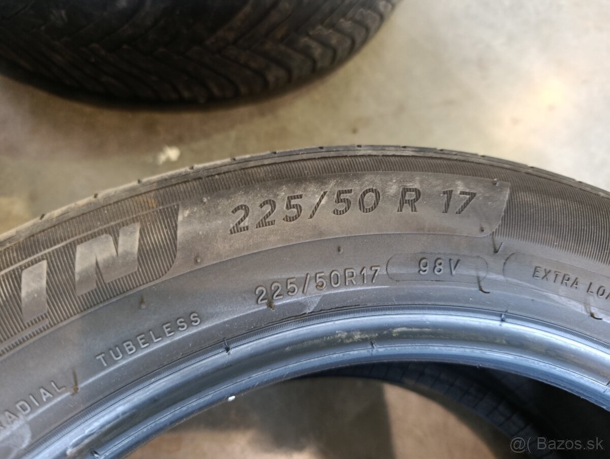 Pneu 225/50 R17 letné - 9