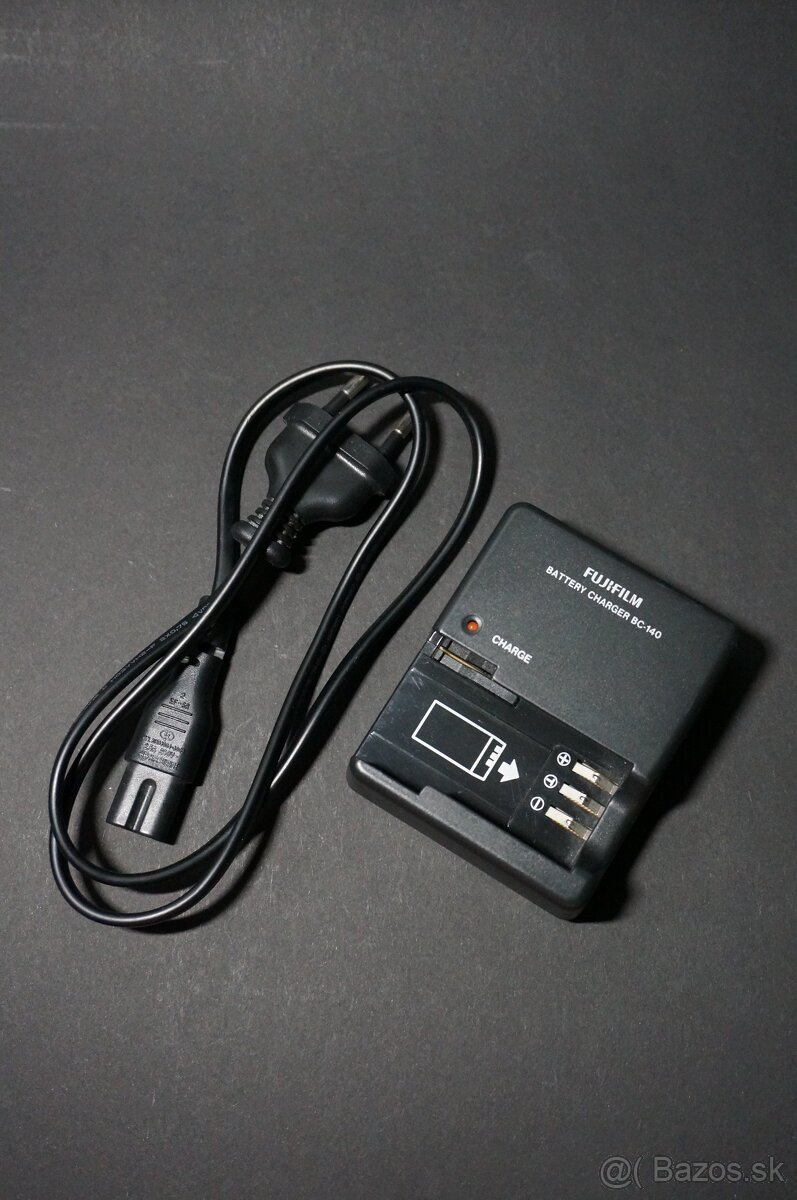 Fujifilm FinePix S100 FS - 9